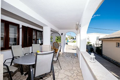 Villa Figs beachfront apartman 1 by Villas...