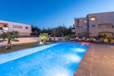 Suva Punta Elite by Villas Guide