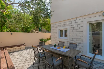 Holiday Home VIKK in Makarska by Villas Guide