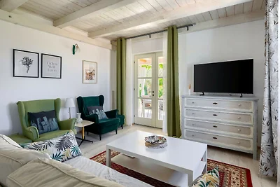 Villa GF25 by Villas Guide