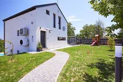 Villa M.I.L.A. by Villas Guide