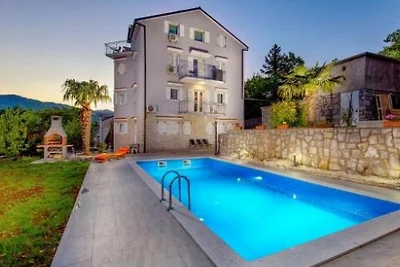 Apartman Max by Villas Guide