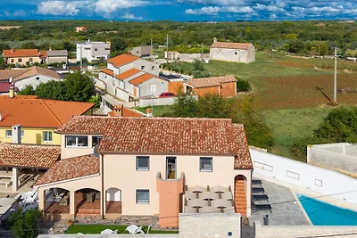 Apartman Damir 1 by Villas Guide