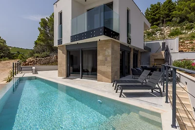 Villa Luce by Villas Guide