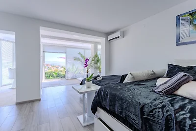 Villa Eduarda pool&whirpool by Villas Guide