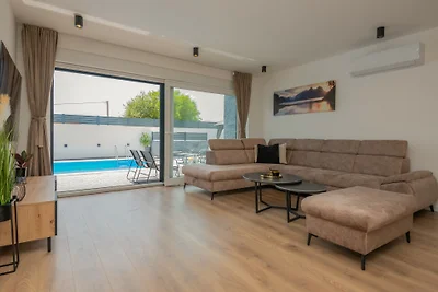 Villa Kristina - Makarska by Villas Guide