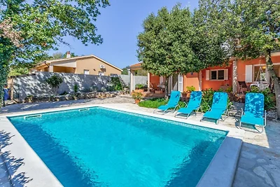 Villa Ella by Villas Gudie