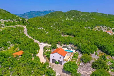 Villa Sanja in Makarska by Villas Guide