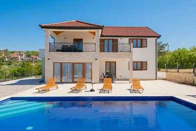 Villa Vignani - Makarska by Villas Guide