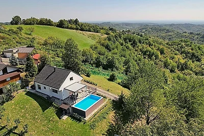 Holiday Home Lipa by Villas Guide