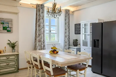 Villa GF25 by Villas Guide