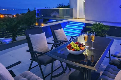 Villa Eduarda pool&whirpool by Villas Guide