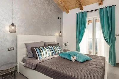 Holiday home Zora with whirpool by Villas...