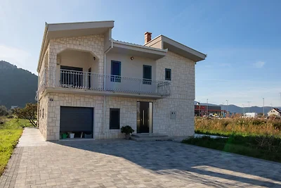 Villa Dolina Opuzen by Villas Guide