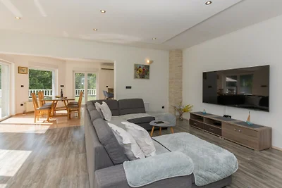 Villa FourM - Makarska by Villas Guide