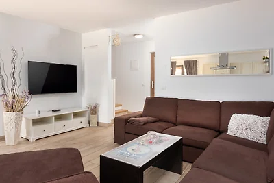 Beautiful Villa Casa Noemi with pool in Porec