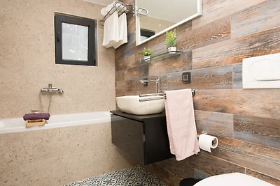 Villa 3QB - Split by Villas Guide