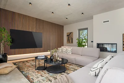 Villa Lipa Tree by Villas Guide