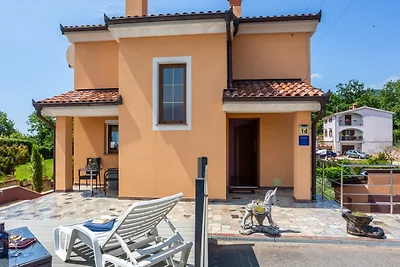 House Luka by Villas Guide