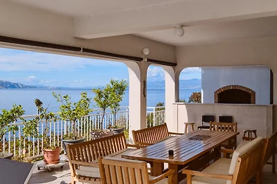 Apartman Arnia pool&beachfront by Villas...