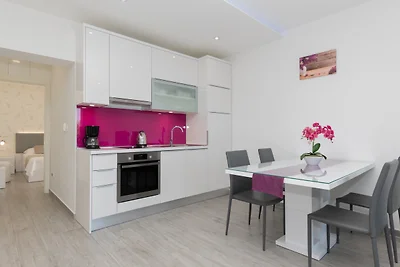 Apartman Mia 5 - Omiš by Villas Guide