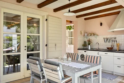 Villa GF25 by Villas Guide