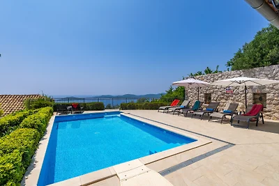 Villa Dia by Villas Guide