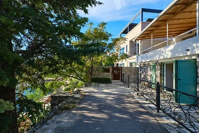 Villa Hemingway beachfront by Villas Guide