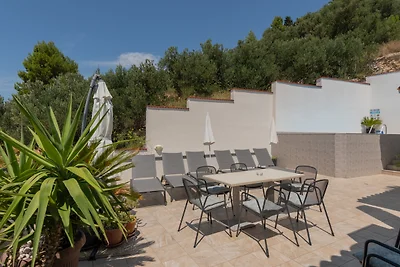 Villa Mandina - Makarska by Villas Guide