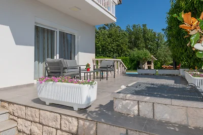 Villa Jelavic - Makarska by Villas Guide