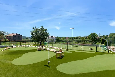 Luxury villa Pedena with pool and jacuzzi in...