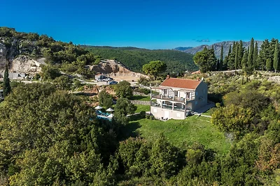 Villa Sunrise by Villas Guide