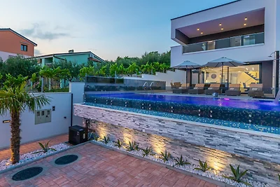 Villa Sun View by Villas Guide