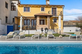 Villa Tramontana - by Istrabook