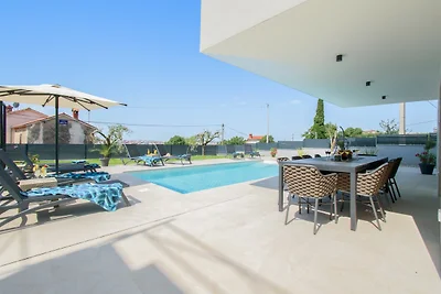 Villa Sabina mit Blick auf Pula