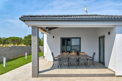 Villa Casa Lumera by Istrabook