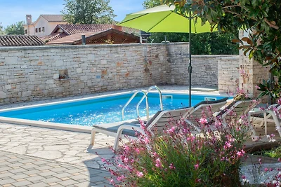 Villa Ulika mit Pool und Jacuzzi