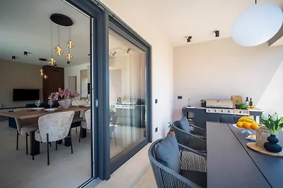 Villa Lucia by Istrabook