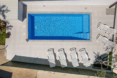 Villa Emma in Pula by Istrabook