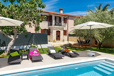 Vila Pietra by Istrabook