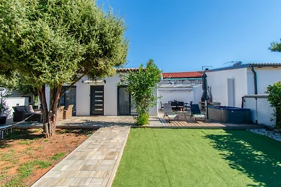 Ferienhaus Luisa in der Nähe des Meeres, Fažana, Istrien