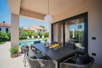 Villa Lucia by Istrabook