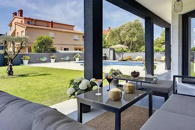 Villa D&V by Istrabook