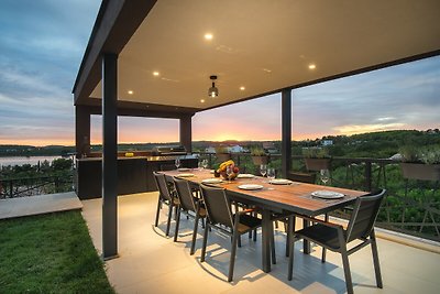 Villa La Casaccia mit Meerblick in Medulin