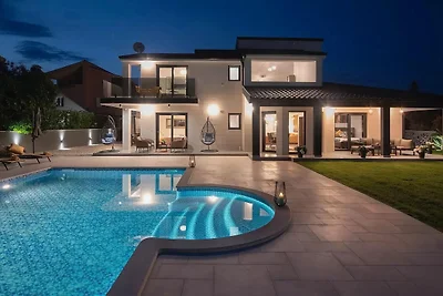 Villa D&V by Istrabook