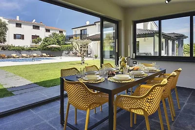 Villa D&V by Istrabook