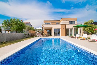 Villa Amra mit privatem Pool