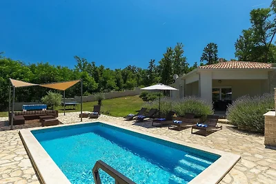 Vila Hemera - by Istrabook