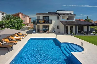 Villa D&V by Istrabook