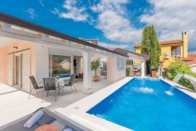 Villa Delijamo by Istrabook